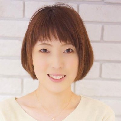 長泉の美容院、美容室で働く美容師の「柏木里香」は、牛若丸サーカスフレスポ長泉店に所属しています。